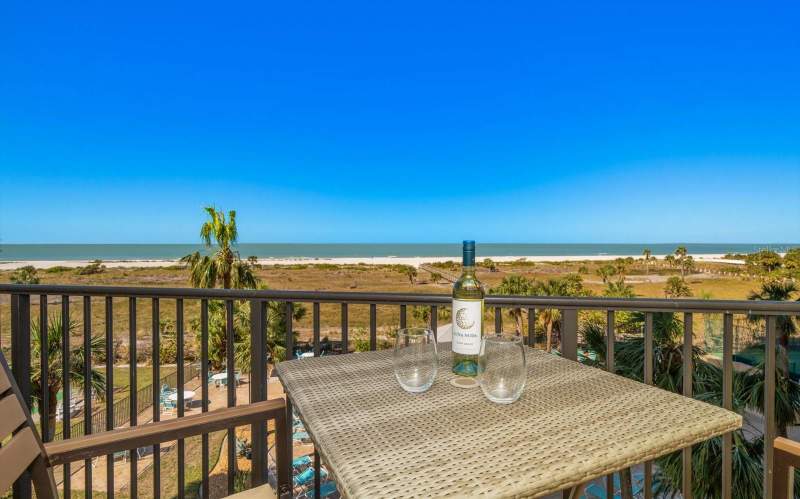 2 bedroom Condominium at 1230 Gulf Boulevard #402, Landmark Towers, Clearwater Beach — photo 2