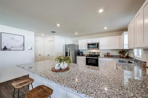 704 Oak Hammock Way, Avon Park FL - photo 9 of 36