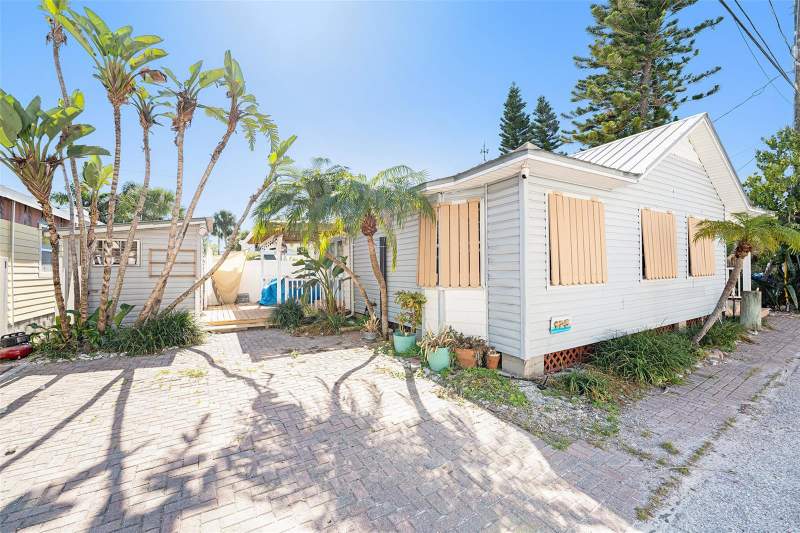 3 bedroom Single Family Residence at 125 95th Avenue, Herrons Sub 1, Treasure Island — photo 2