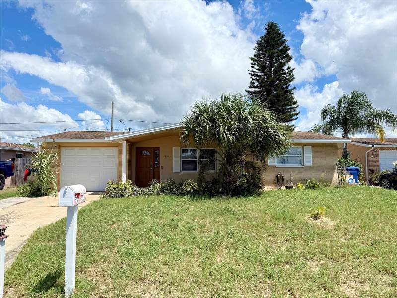 2 bedroom Single Family Residence at 2414 Tahitian Drive, Tahitian Homes, Holiday — photo 2