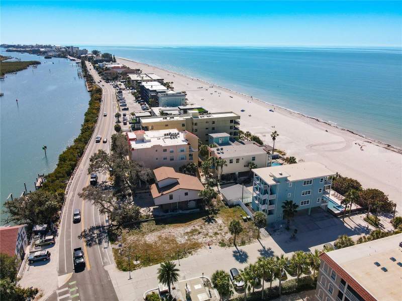 1 bedroom Condominium at 78 Gulf Boulevard #5, Indian Sunset Beach Condo, Indian Rocks Beach — photo 4