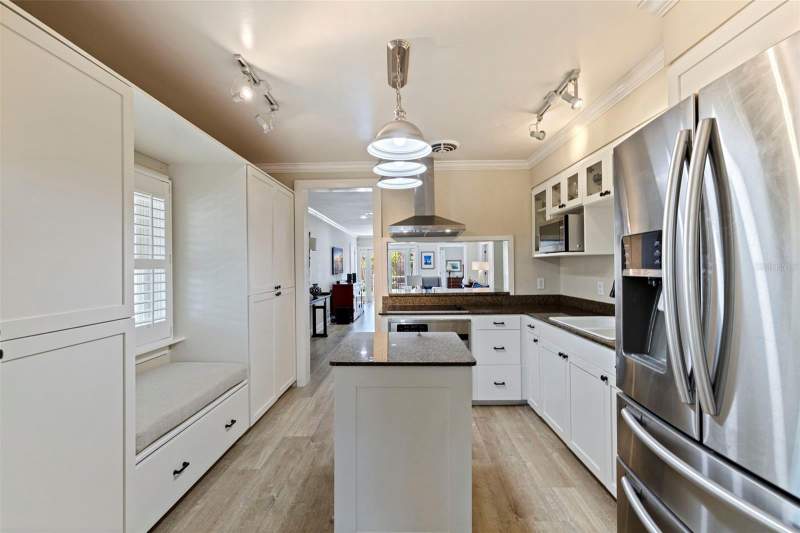 4 bedroom Single Family Residence at 1010 43rd Avenue, Monticello Park, St Petersburg — photo 5