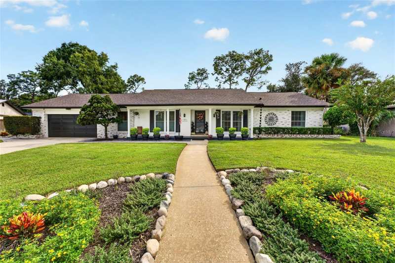 3 bedroom Single Family Residence at 109 Laurel Oak Drive, Sweetwater Oaks Sec 11, Longwood — photo 1