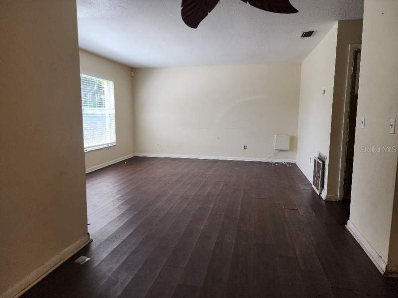 3 bedroom Single Family Residence at 3814 E Cayuga Street, Hollomans J J, Tampa — photo 2