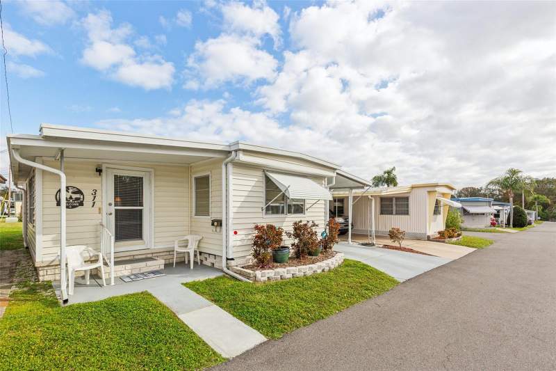 2 bedroom Mobile Home at 1600 N Old Coachman Road #311, Alcove Mobile Home Community Unrec, Clearwater — photo 3