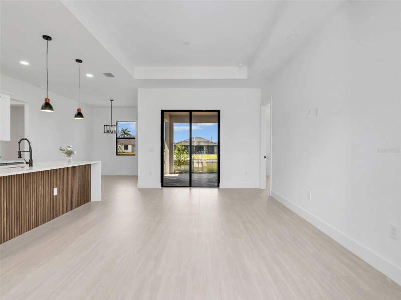 3 bedroom Single Family Residence at 1505 NW 17th Street, Cape Coral, Cape Coral — photo 5