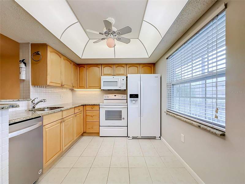 2 bedroom Condominium at 952 VIRGINIA STREET #207, HEATHER LAKE APTS CONDO, DUNEDIN — photo 4
