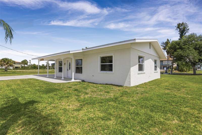 2 bedroom Single Family Residence at 10451 Marion Street, Palm Point, Englewood — photo 3