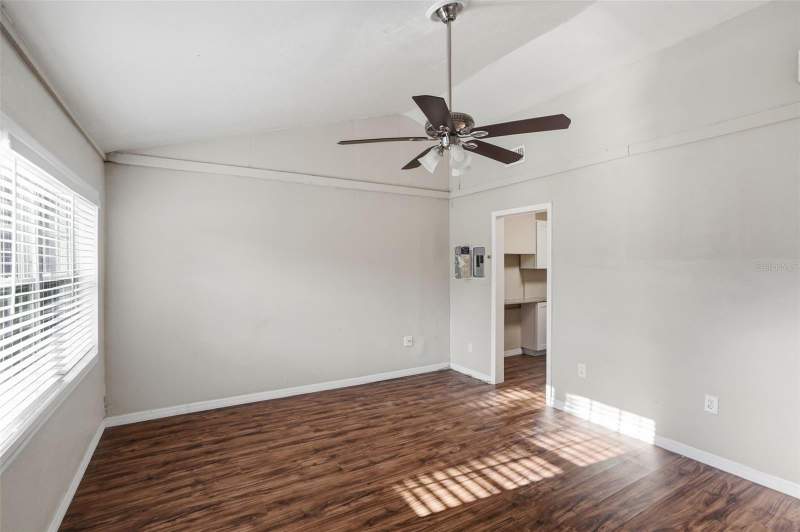2 bedroom Single Family Residence at 303 Josephine Avenue, Fruitland Park, Fruitland Park — photo 4