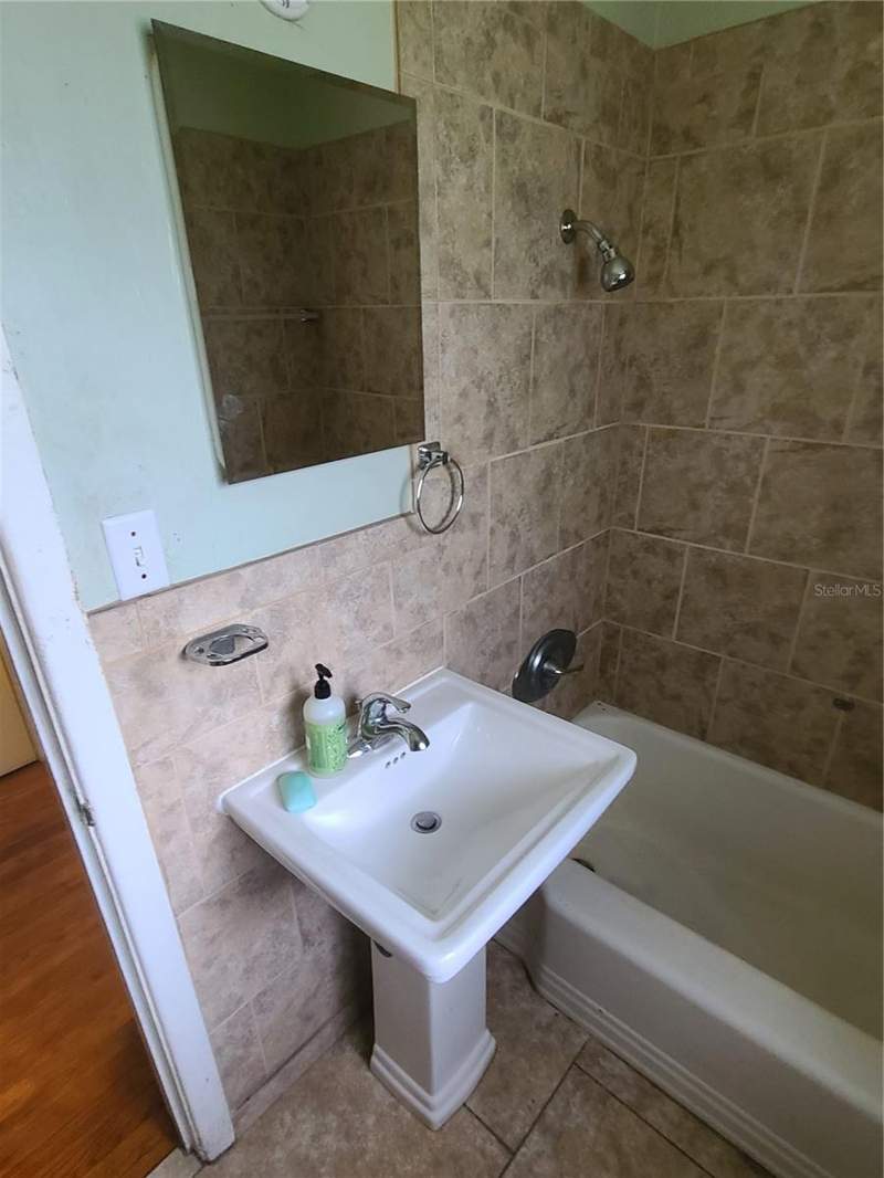 3 bedroom Single Family Residence at 217 NW 36th Street, Woodland Terrace, Gainesville — photo 5