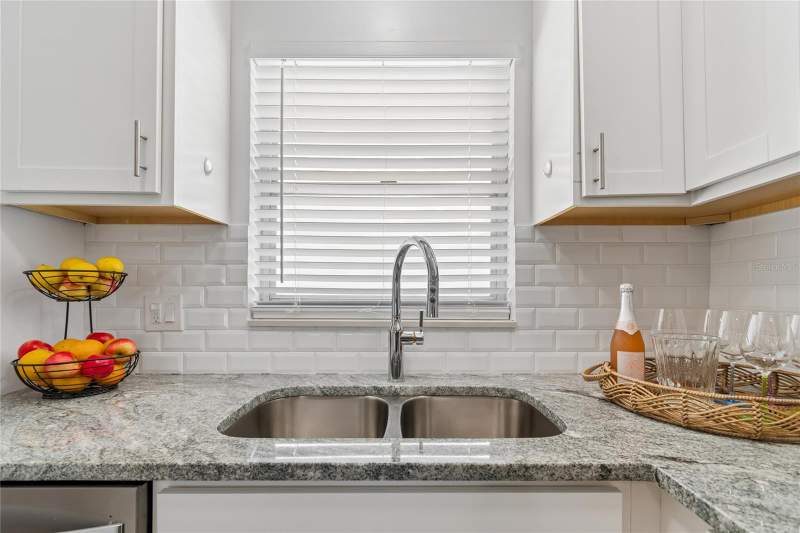 1 bedroom Condominium at 5980 Shore Boulevard #909, Town Shores Of Gulfport, Gulfport — photo 5