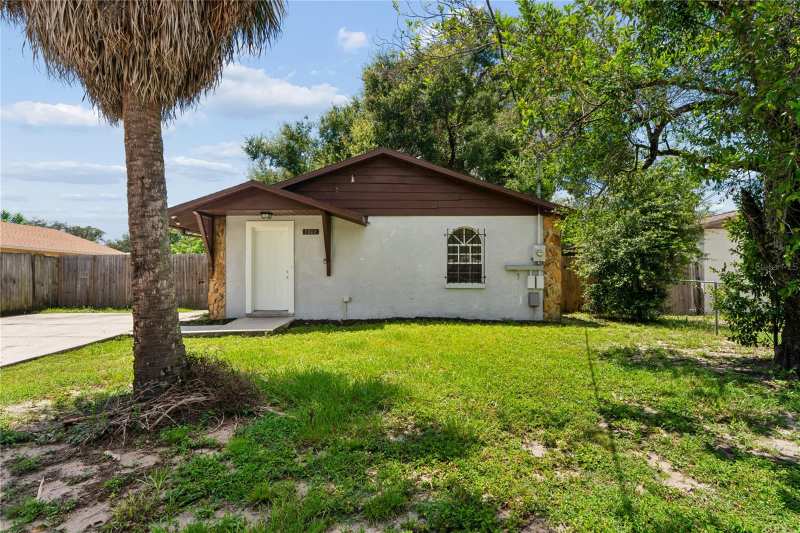 4 bedroom Single Family Residence at 9608 N 10th Street, Castle Heights Map, Tampa — photo 1