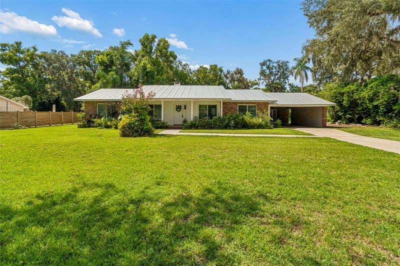 4 bedroom Single Family Residence at 909 Tomlinson Drive, Unplatted, Lutz — photo 1