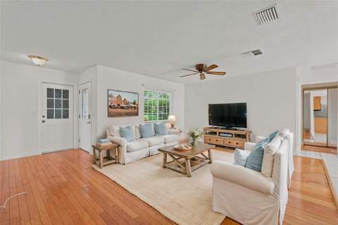 12431 Del Verde Drive, Largo FL - photo 10 of 39