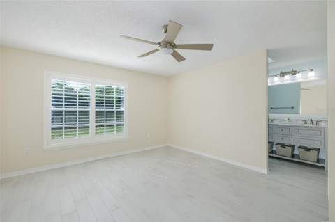 4242 Northampton Drive, New Port Richey FL - photo 17 of 43