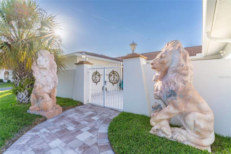 3 bedroom Single Family Residence at 320 Harbor Passage, Island Estate Of Clearwater Units 6D 7A 7C, Clearwater — photo 3