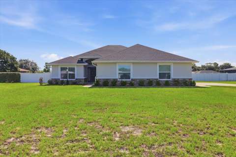 9811 SE 64Th Avenue, $300k–$500k for sale in Belleview