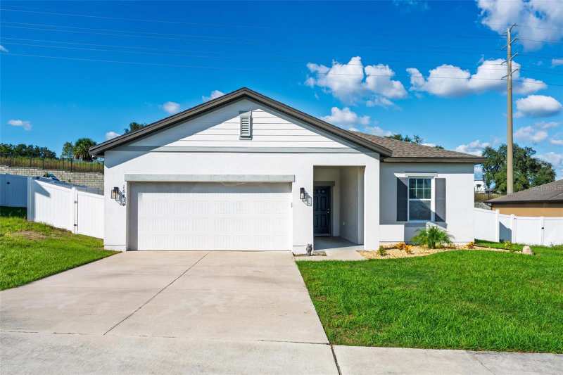 4 bedroom Single Family Residence at 16430 Bloom Court, Cherry Lake Landing, Groveland — photo 1