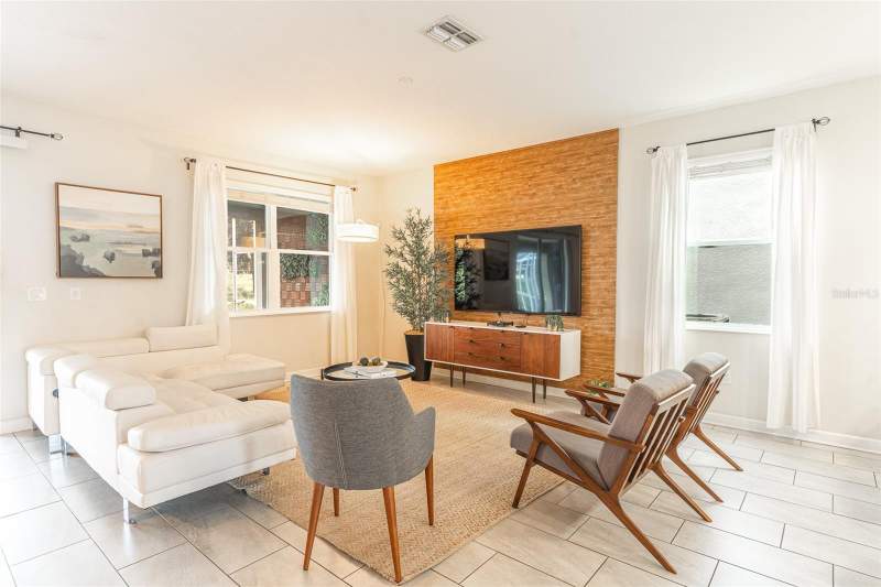 8 bedroom Single Family Residence at 561 Pebble Beach Drive, Stoneybrook South North Prcl Ph 1, Davenport — photo 2