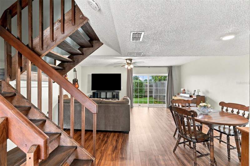 2 bedroom Townhouse at 1514 Chateaux De Ville Court, Chateaux De Ville, Clearwater — photo 3