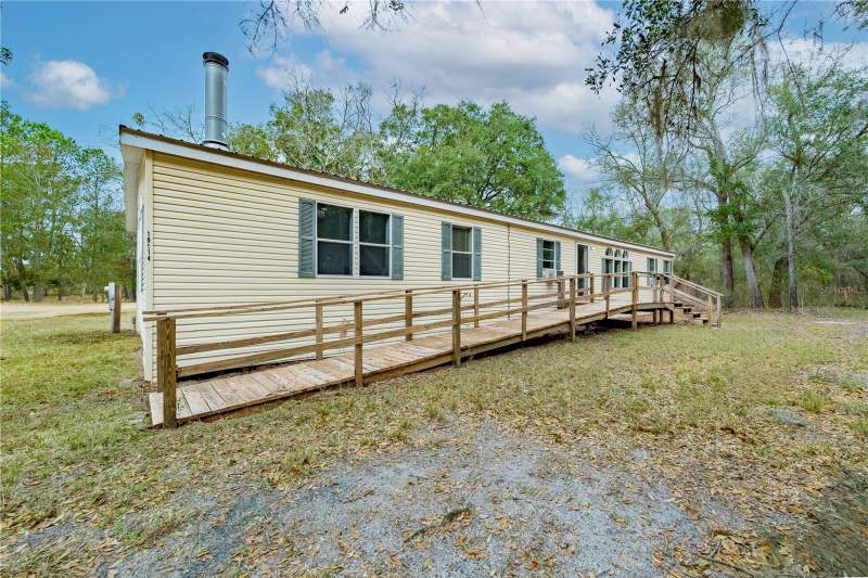 4 bedroom Manufactured Home at 19514 N County Road 225, Gainesville, Gainesville — photo 2