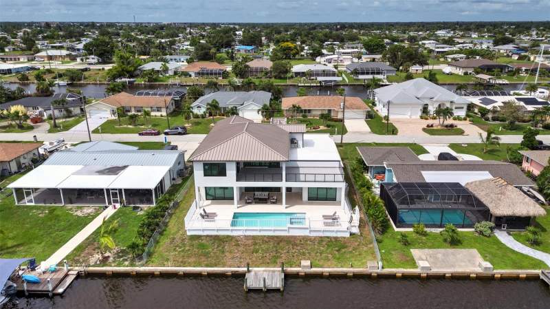 4 bedroom Single Family Residence at 133 Leland, Port Charlotte, Port Charlotte — photo 2