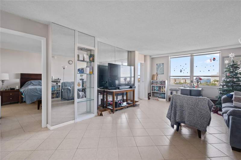 1 bedroom Condominium at 2621 Cove Cay Drive #804, Cove Cay Village, Clearwater — photo 5