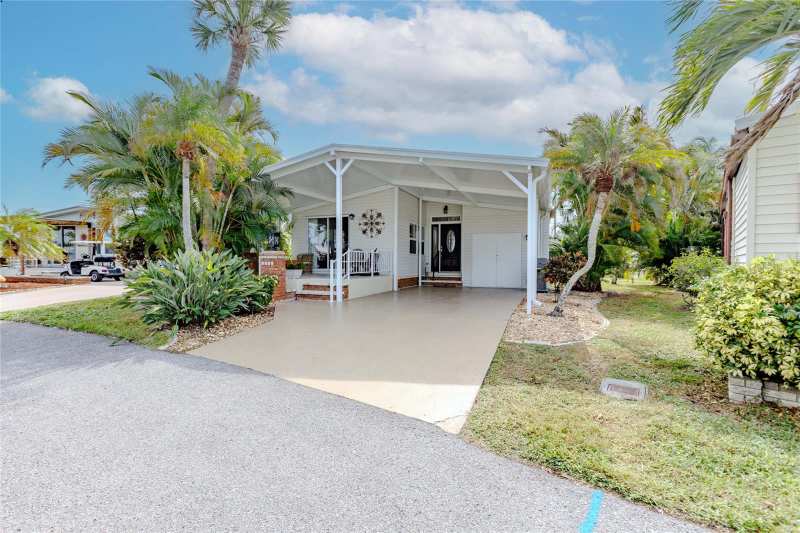 2 bedroom Manufactured Home at 2100 Kings Highway #1008, Maple Leaf Estates, Port Charlotte — photo 1