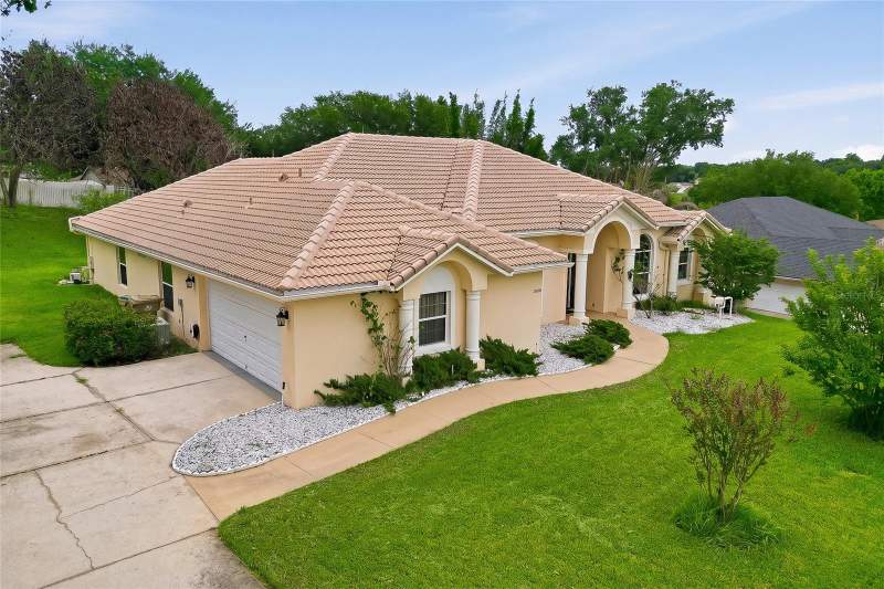 4 bedroom Single Family Residence at 10708 BELO HORIZONTE AVENUE, CRESCENT LAKE CLUB FIRST ADD, CLERMONT — photo 2