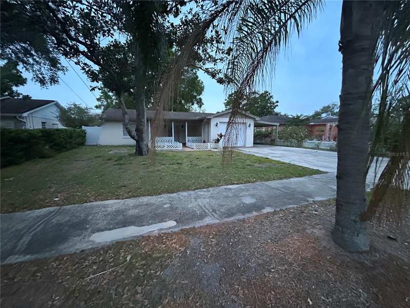 3 bedroom Single Family Residence at 1912 W Clinton Street, Leone & Farina Sub, Tampa — photo 1