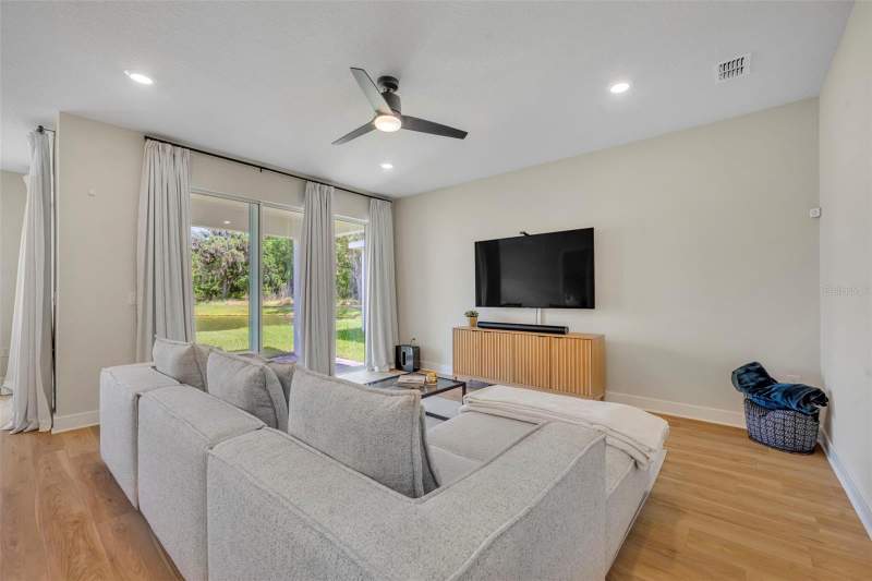 3 bedroom Single Family Residence at 5346 ROYAL POINT AVENUE, CYPRESS HAMMOCK PH 2, KISSIMMEE — photo 4