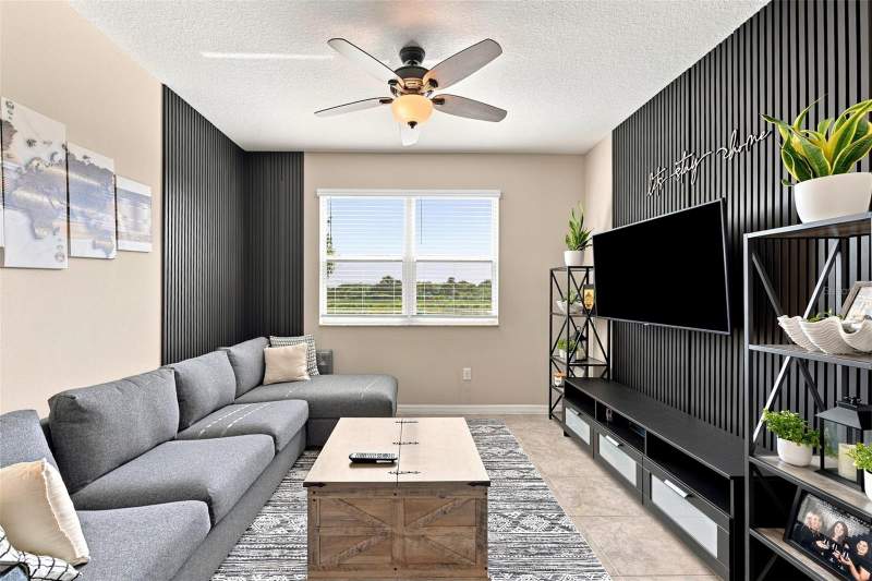 3 bedroom Townhouse at 15548 Florence Hollow Place, Cypress Crk Prcl K Ph 1, Sun City Center — photo 4