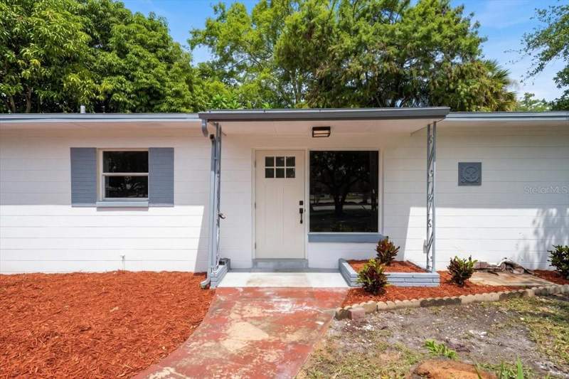 3 bedroom Single Family Residence at 6810 Dr Martin Luther King Jr Street, Meadow Lawn, St Petersburg — photo 4