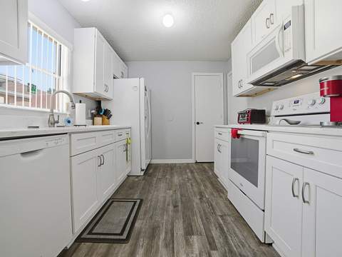 1202 Fernando Lane, Lady Lake FL - photo 6 of 34