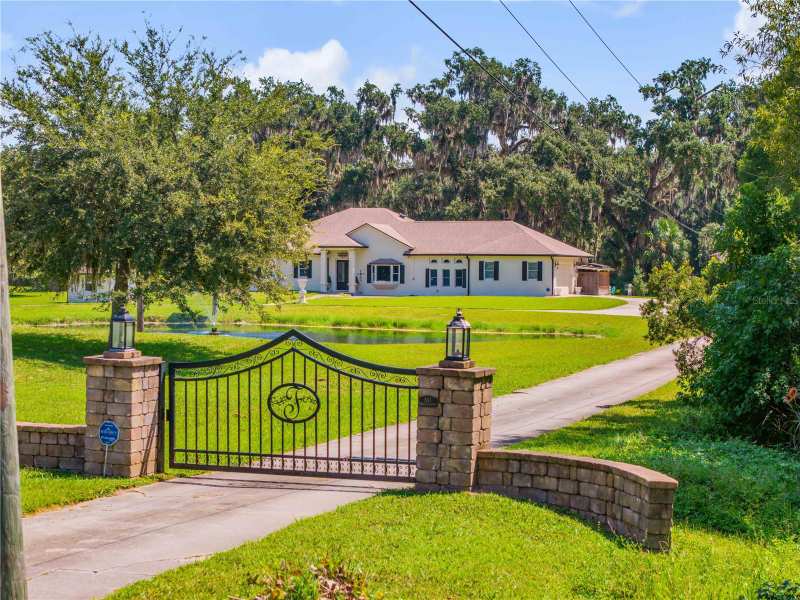 4 bedroom Single Family Residence at 1780 Old Mission Road, Ragis Acres South, Edgewater — photo 1