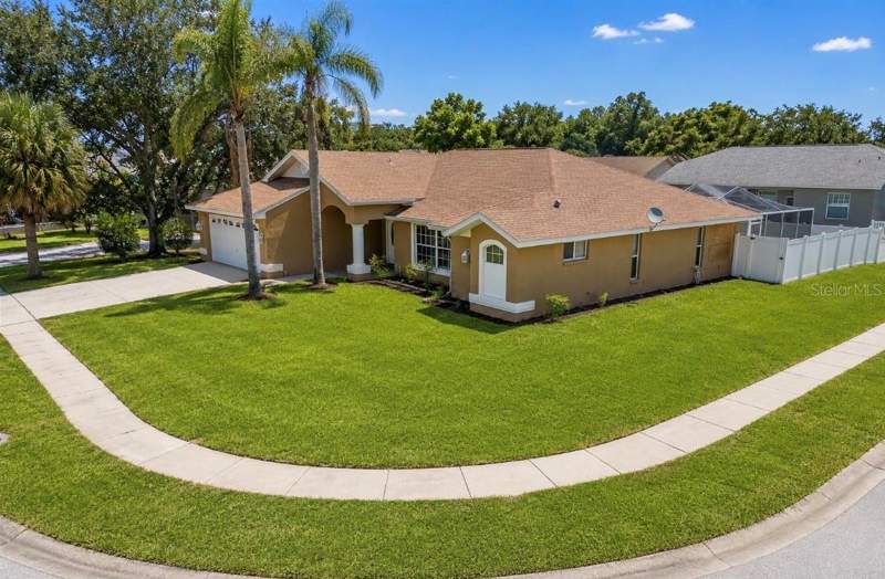 10149 BRIAR CIRCLE