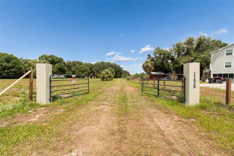 3 bedroom Single Family Residence at 15628 Carlton Lake Road, Wimauma, Wimauma — photo 5