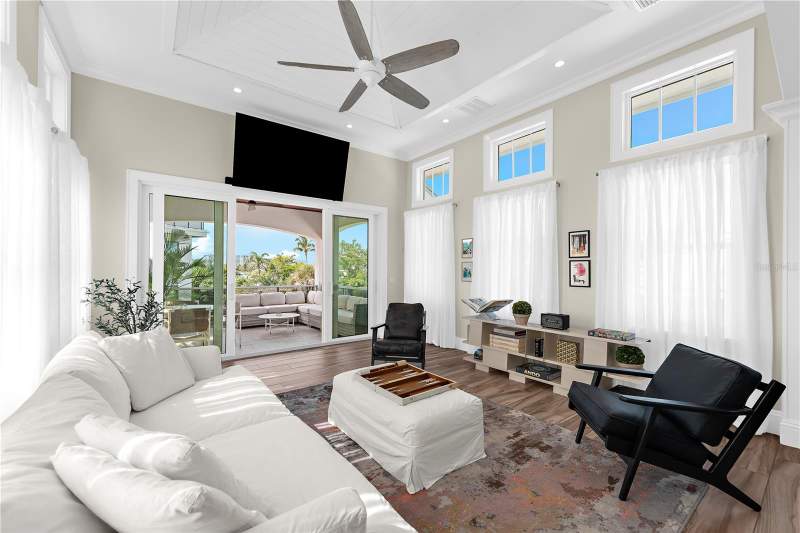 4 bedroom Single Family Residence at 116 Garden Lane, Siesta, Sarasota — photo 3