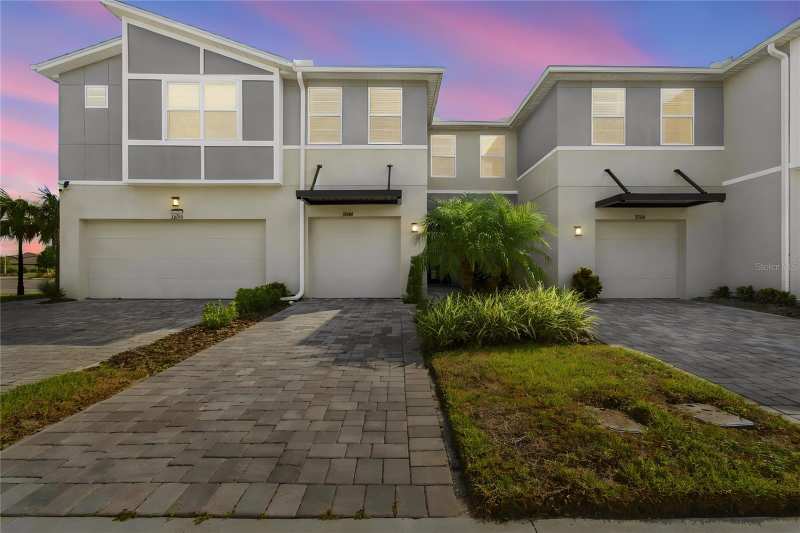 3 bedroom Townhouse at 31564 Woodland Race Loop, Twin Crks/Chapel Xings, Wesley Chapel — photo 1