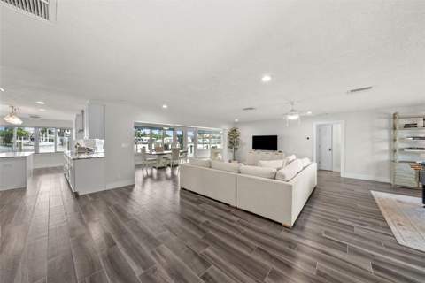 1514 Sea Gull Drive, St Petersburg FL - photo 7 of 68