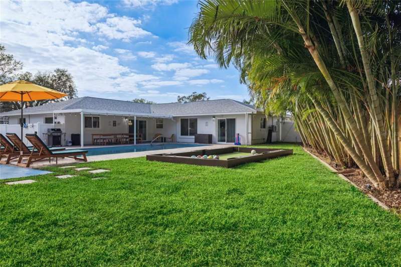 5 bedroom Single Family Residence at 10211 135th Street, Alston Heights 3 Rep, Largo — photo 2