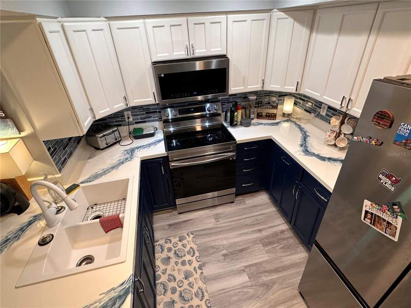 3 bedroom Single Family Residence at 9470 Joel Drive, Seminole Pines Sub Ph 1, Seminole — photo 4