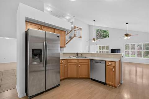 4875 Abaco Drive, Tavares FL - photo 13 of 60