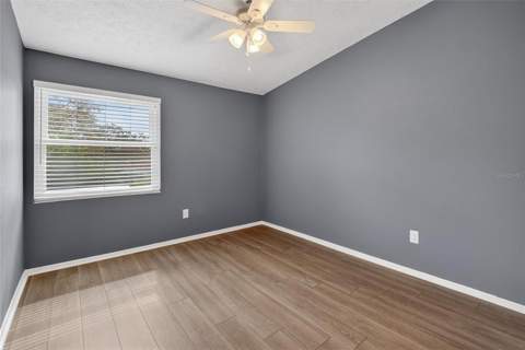6424 Rockpointe Drive, Tampa FL - photo 17 of 34
