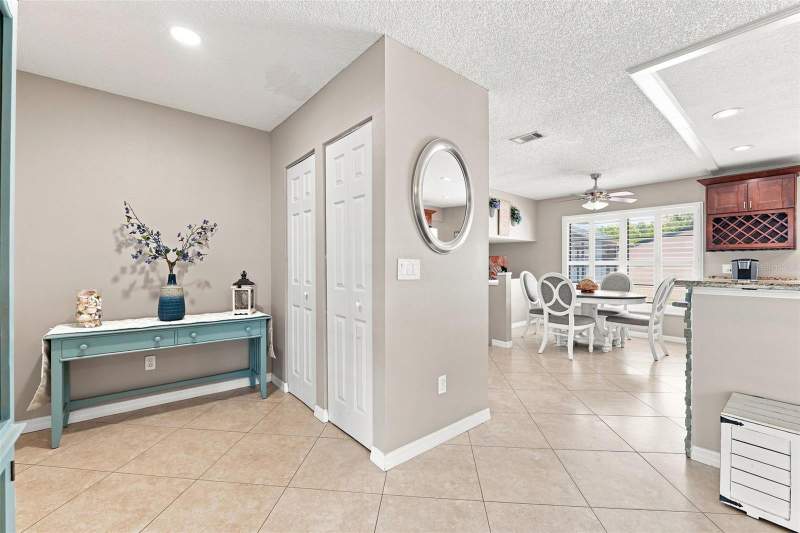 4 bedroom Single Family Residence at 15868 Country Lake Drive, Country Place West Unit II, Tampa — photo 5