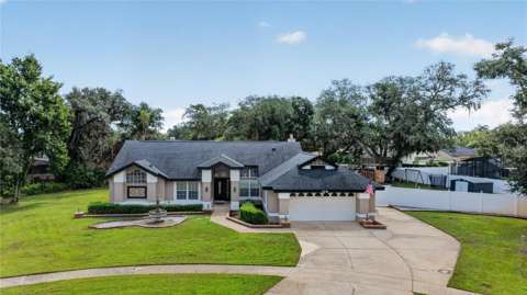 319 Oakwood Court, pool for sale in Lake Mary