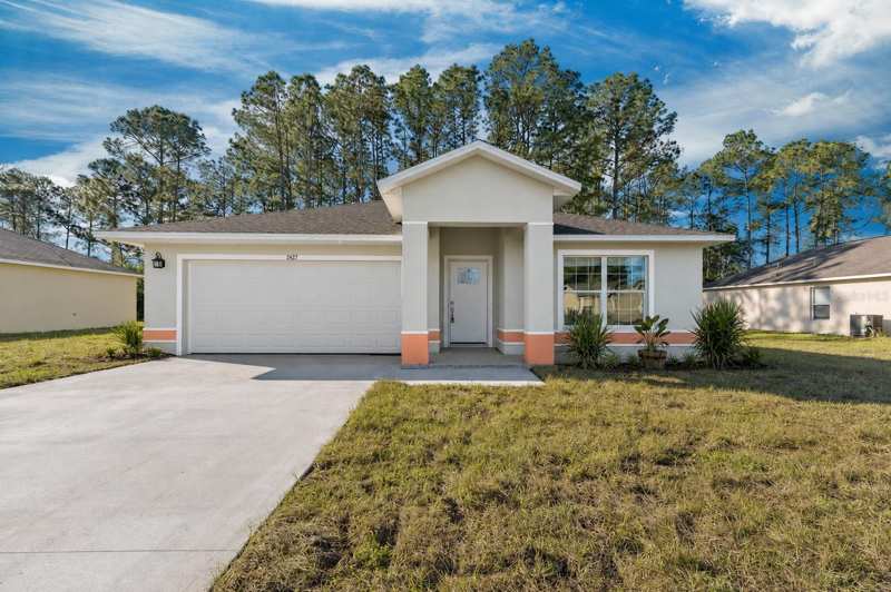 3 bedroom Single Family Residence at 1907 Laredo Drive, 68, Deltona — photo 1