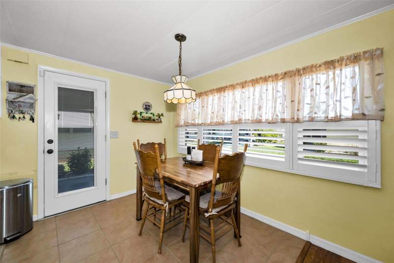 3 bedroom Mobile Home at 143 Melody Lane, Tarpon Shores Mobile Home Village Unrec, Tarpon Springs — photo 5