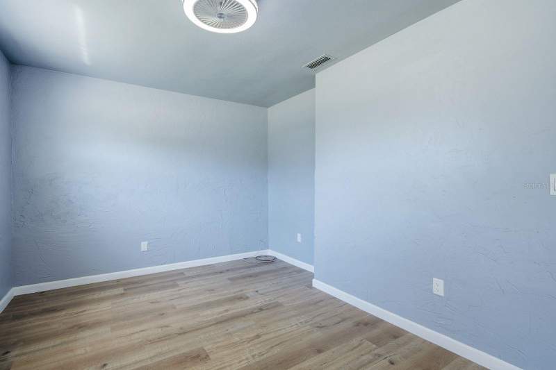 3 bedroom Single Family Residence at 8143 Overlook Place, Rio Vista, St Petersburg — photo 4