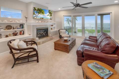 5918 Bahama Shores Drive, St Petersburg FL - photo 6 of 46